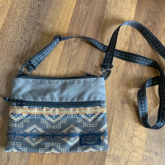 Pendleton Smith Rock Crossbody - Picture 1 of 13